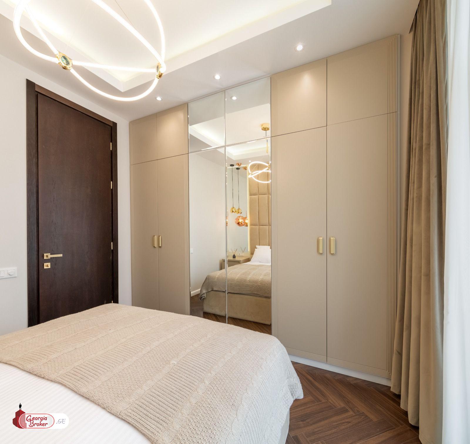 продается квартира с новым ремонтом 6-комнат